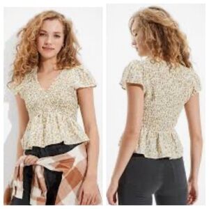 American Eagle V-Neck Smocked Babydoll Tee L Floral Tan Cream Yellow Green